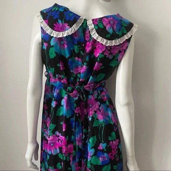 VINTAGE Made in Hawaii  Floral Sleeveless Eyelet Ruffle Trim Maxi Dress - Picture 4 of 13